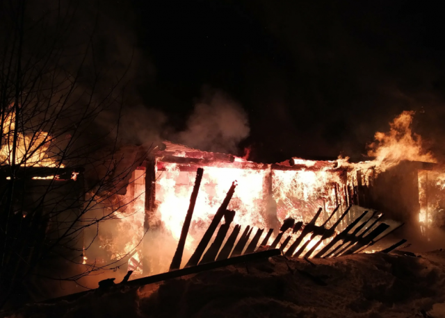 Несовершеннолетняя скончалась в результате пожара в Вологодской области