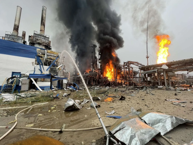 Крупный пожар произошёл на заводе в котельной Амурской области