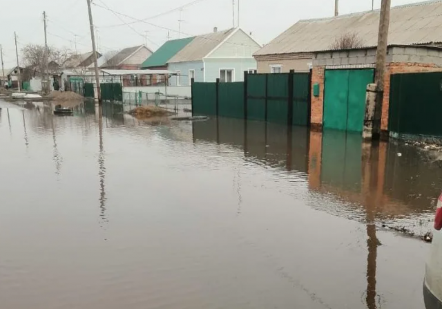 14 человек были госпитализированы в Оренбургской области из-за последствий паводков