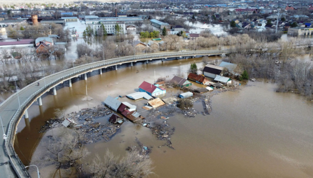 В пострадавшей от наводнений Оренбургской области люди остались без газа