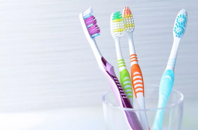 Рекомендации стоматолога по выбору зубной щётки