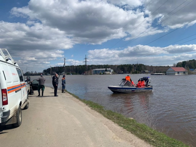 Чрезвычайное положение объявлено в Якутии из-за наводнения на реке Лена