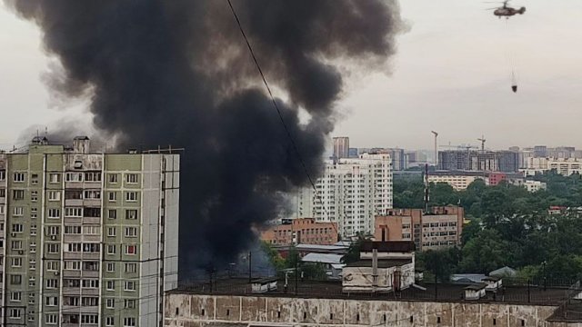 Установлена предварительная причина пожара на складе на востоке Москвы