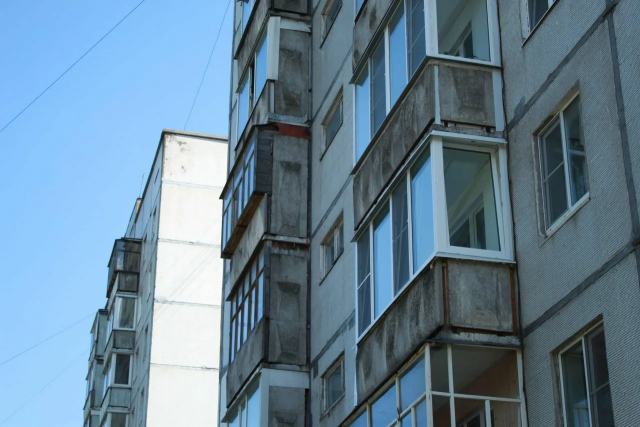 Ребёнок в Мурманске выжил после падения с пятого этажа
