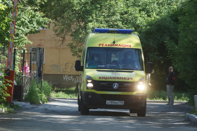 В Екатеринбурге госпитализированы трое подростков после алкогольного отравления