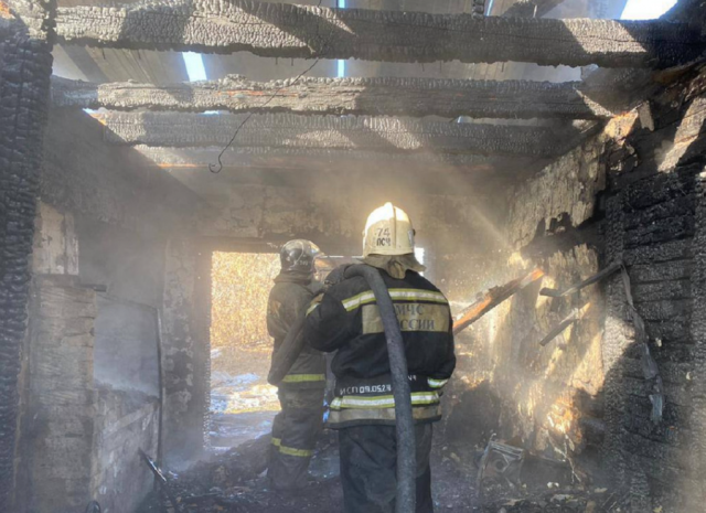 В Калмыкии возбуждено уголовное дело после пожара, унесшего жизни четырех человек