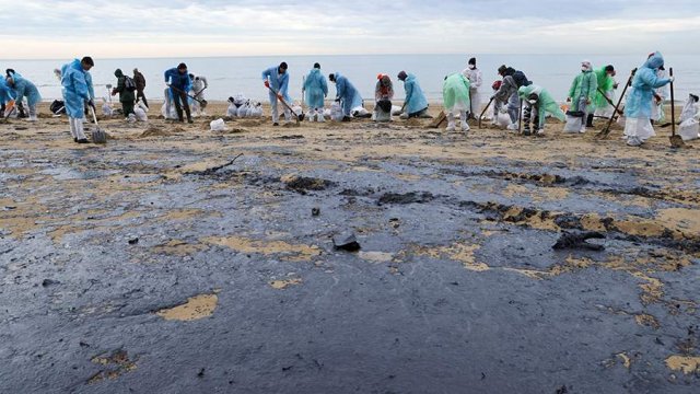 Краснодарский край запрашивает федеральную поддержку для ликвидации разлива мазута