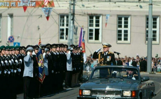 Парад Победы в Калининграде собрал около трех тысяч участников и десятки единиц техники