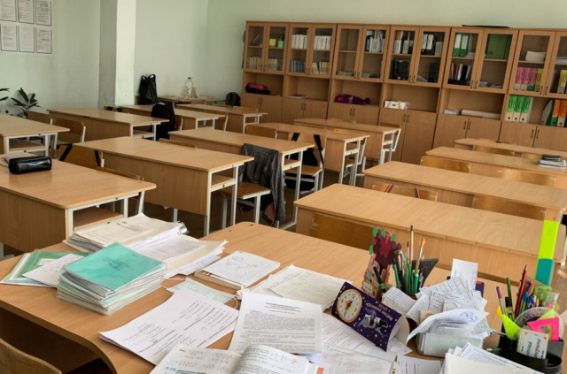 В Приморье учительницу будут судить за связывание рук первокласснику скотчем