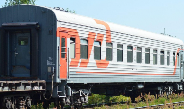 В Нижегородской области паровоз туристического состава сошёл с рельсов