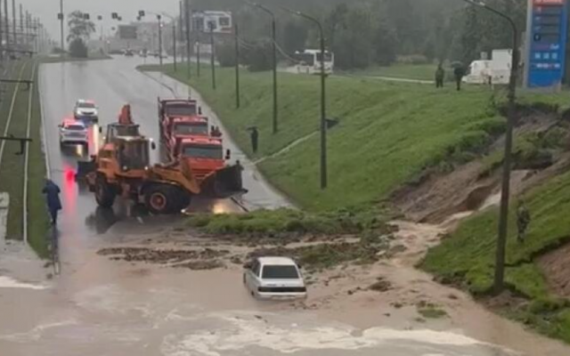 В Череповце сошел оползень после сильных дождей