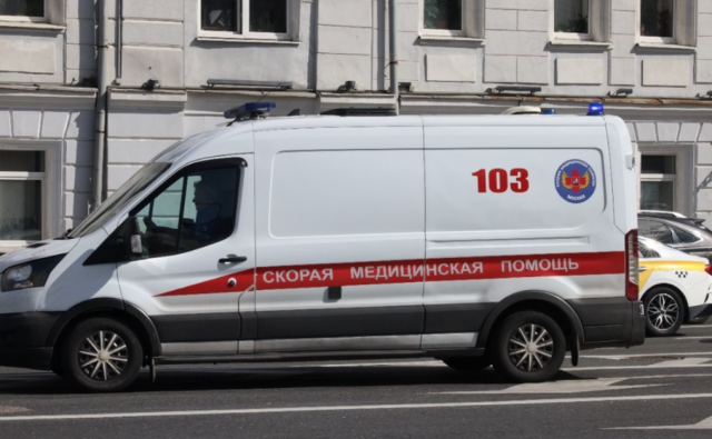 В Петербурге подросток ранил школьника на площади Искусств