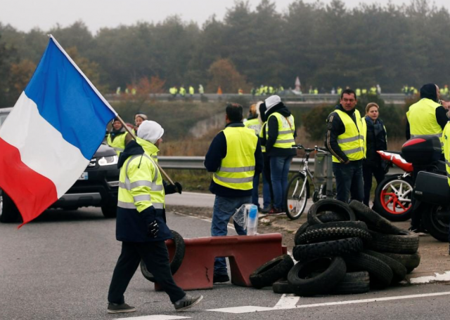 Во Франции автошколы готовят массовую акцию протеста из-за дефицита экзаменаторов