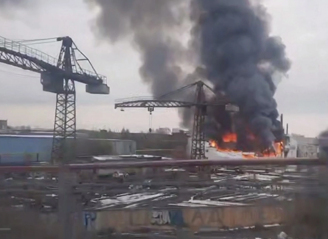 Пожар на складе в Новосибирске ликвидирован