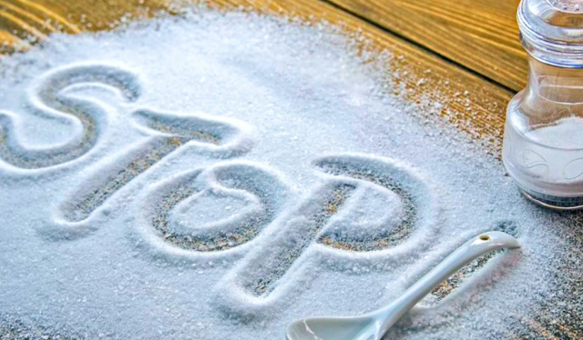 Врач назвала ряд продуктов, употребление которых может провоцировать инсульт