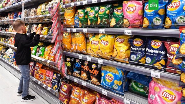 «Перекресток» требует почти 6 млн рублей от производителя чипсов Easy Peasy