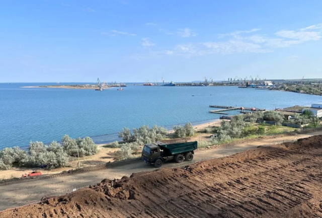 В Керчи подготовят проект ремонта береговой линии