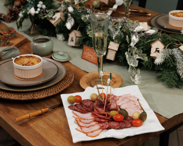 Врач-эндокринолог поделилась рекомендациями, как пережить новогоднее застолье без вреда для самочувствия