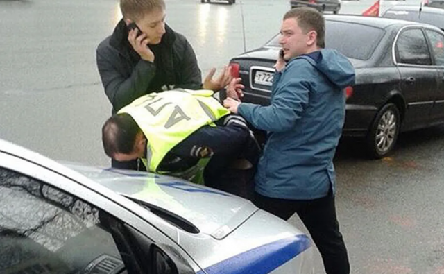 В Подмосковье взяты под стражу подозреваемые в инсценировке ДТП ради вымогательства