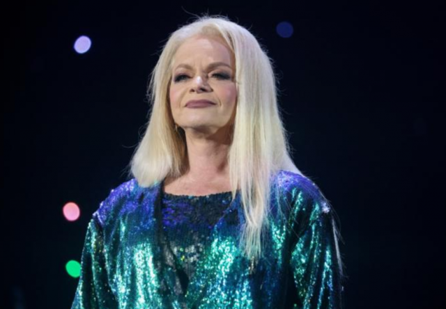 Продюсер не исключил отмену концерта Ларисы Долиной из-за слабого интереса публики