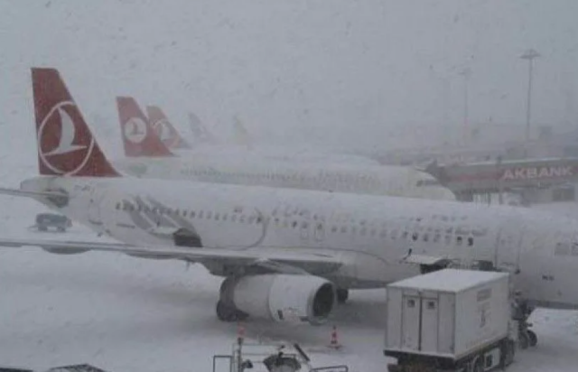 Turkish Airlines отменила более 60 рейсов 31 декабря из-за непогоды