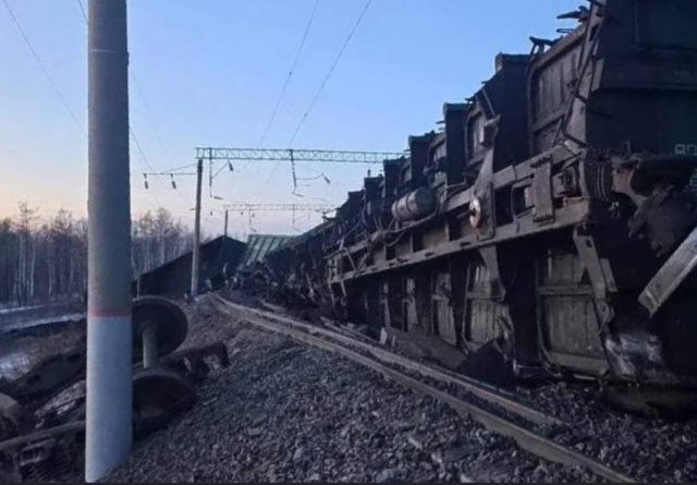 В Амурской области с путей сошли десятки вагонов грузового состава