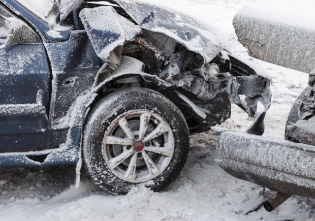 Семь человек погибли при массовом ДТП на трассе Р-22 в Волгоградской области