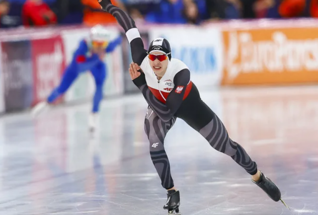 Владимир Семирунний стал серебряным призером Олимпиады-2026 на дистанции 10 000 м