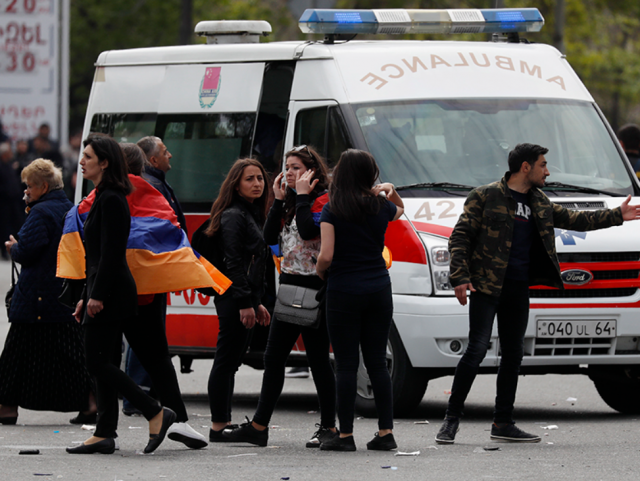 В Ереване произошла стрельба: один человек погиб, 10 ранены