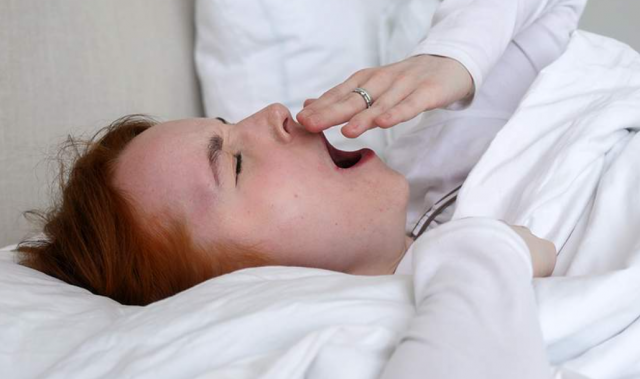 Сомнолог рассказала, как быстро избавиться от сонливости