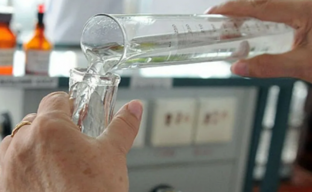 В Великом Новгороде расследуют дело о ненадлежащем качестве водопроводной воды