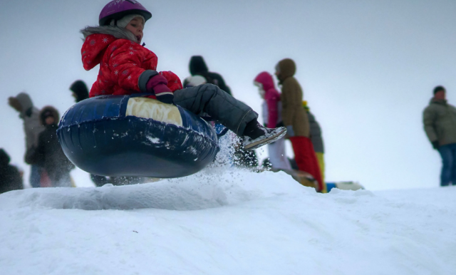 В Якутии расследуют травмирование подростка на зимнем аттракционе