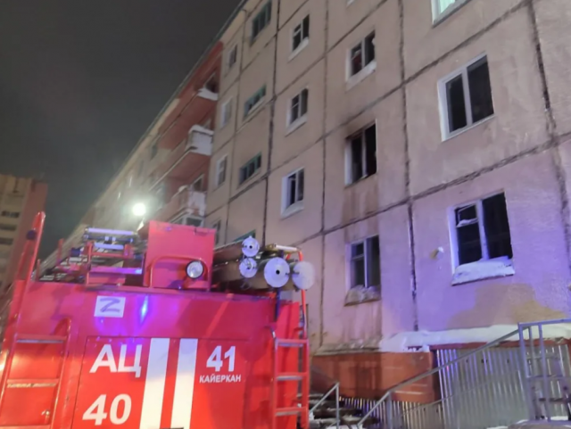 В результате пожара в многоэтажке в Норильске скончалась женщина
