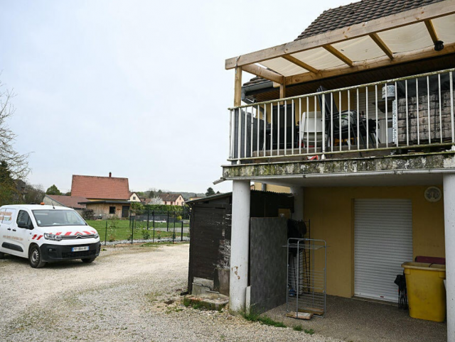 Во Франции спасли мальчика, которого отец почти год держал взаперти в фургоне