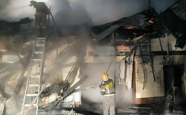 В Иркутской области при пожаре в частном доме погибла женщина