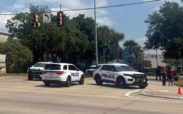 В Луизиане при стрельбе в торговом центре пострадали десять человек