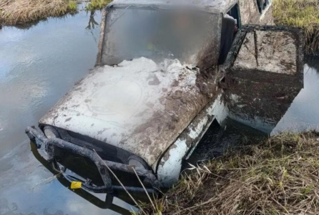 В Подмосковье в автомобиле обнаружили тела трех мужчин
