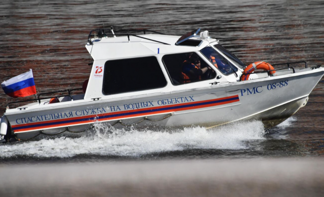 В Москве-реке у Андреевского моста спасли женщину