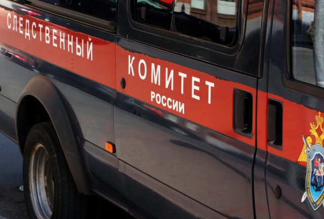 В Подмосковье неизвестный ворвался в частный дом, убил мужчину и тяжело ранил подростка