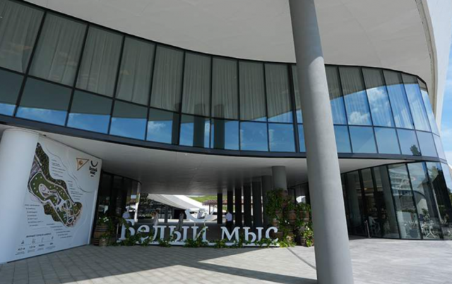 В Геленджике открылся Винный город «Белый мыс» и Музей вина Льва Голицына