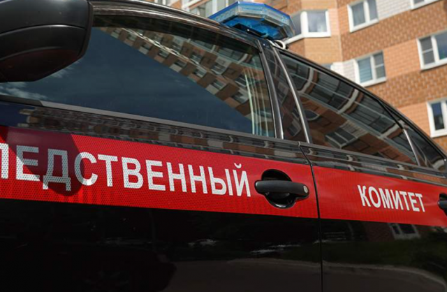 В Великом Новгороде 13-летняя девочка выпала из окна пятого этажа
