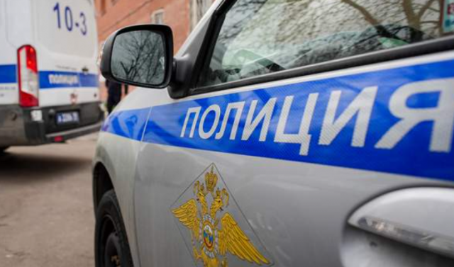 В Мытищах после падения из окна погибла девушка с ножевым ранением