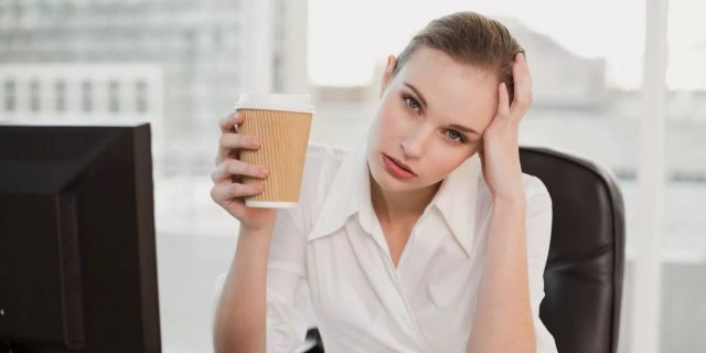 Невролог рассказал, как кофе может влиять на приступы мигрени