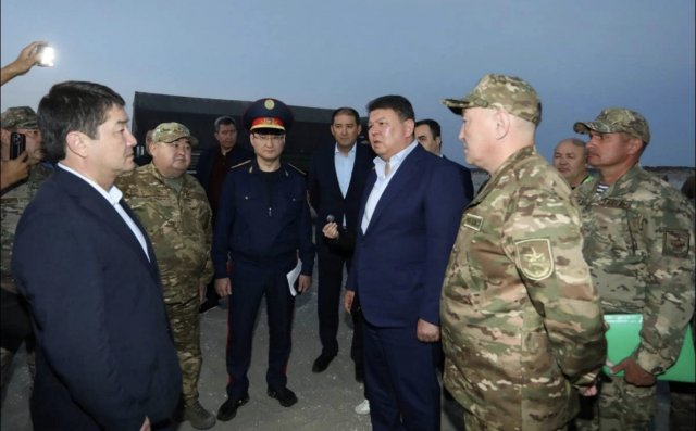 Число погибших военных Казахстана при учениях в Каспийском море достигло 12